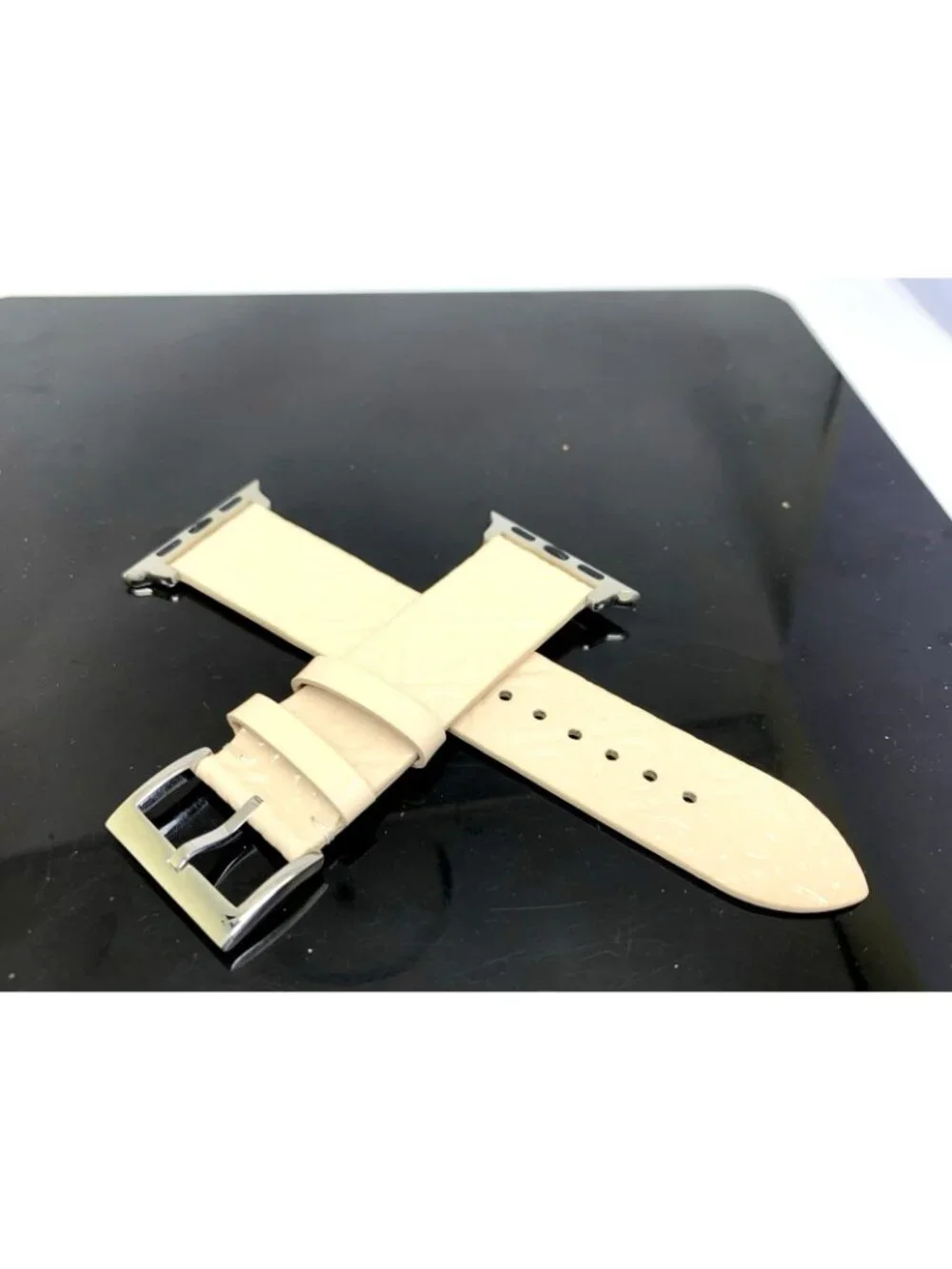 Tory Burch Apple Watch Band Case Size 38/40mm Cream Leather Strap